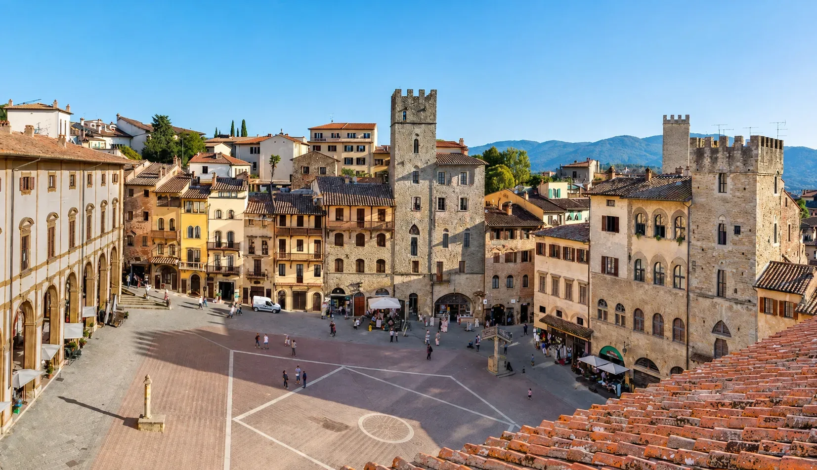 Veduta dall'altro di Piazza Grande ad Arezzo
